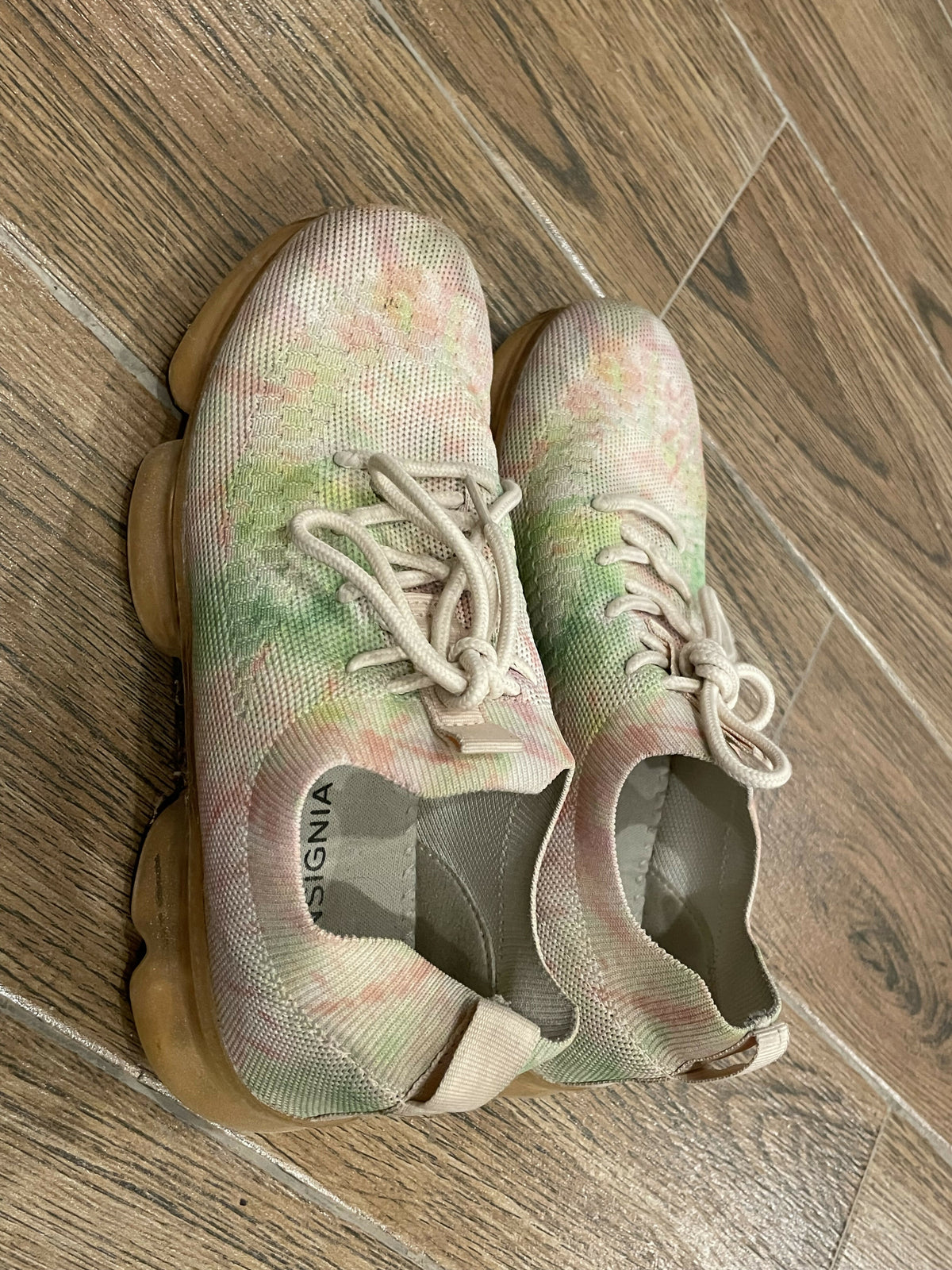Insignia | Women Shoes | Casual Shoes | Cream | Size: 38 | Preloved