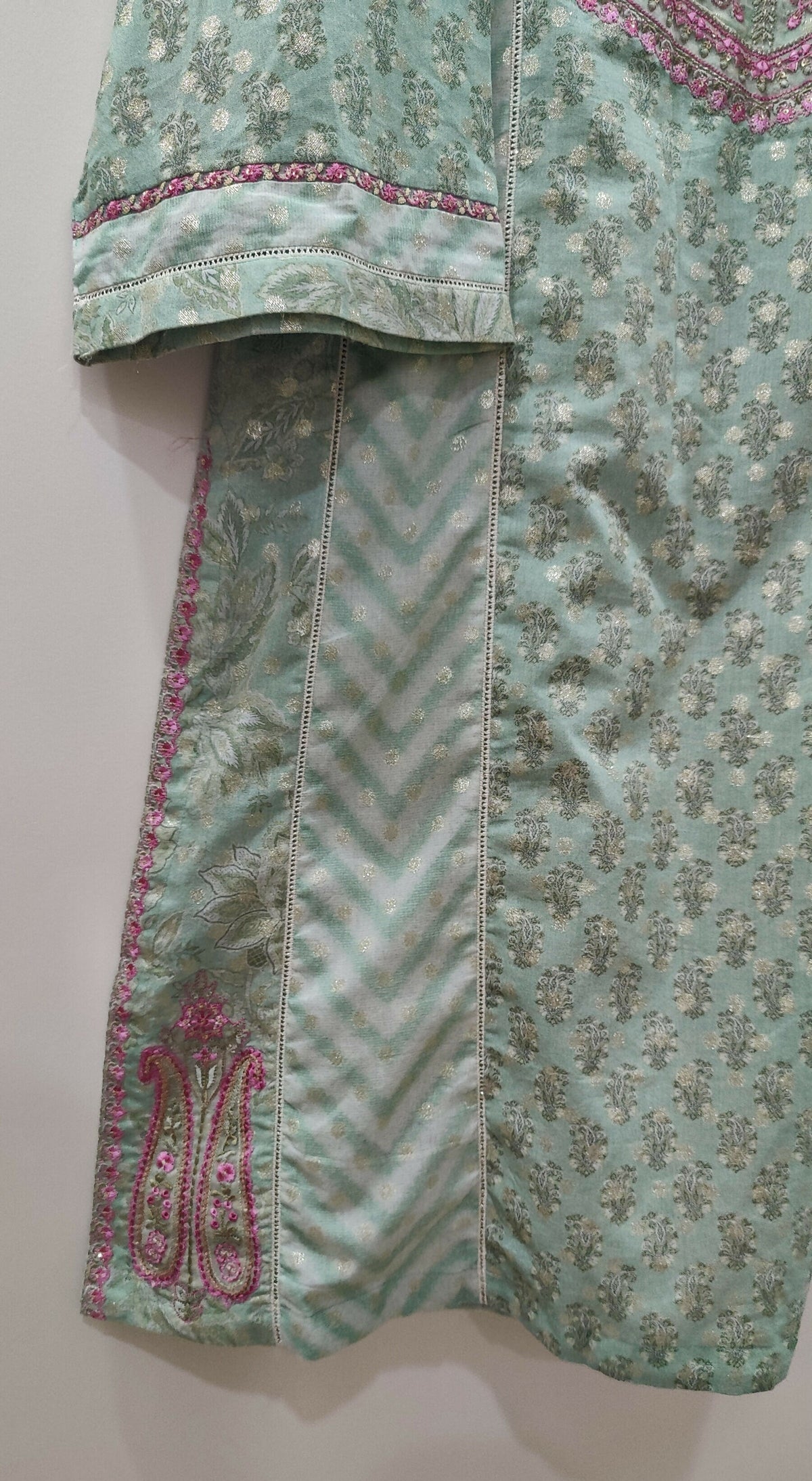 Ethnc | Women Branded Kurta | Light Green | Medium | Worn Once