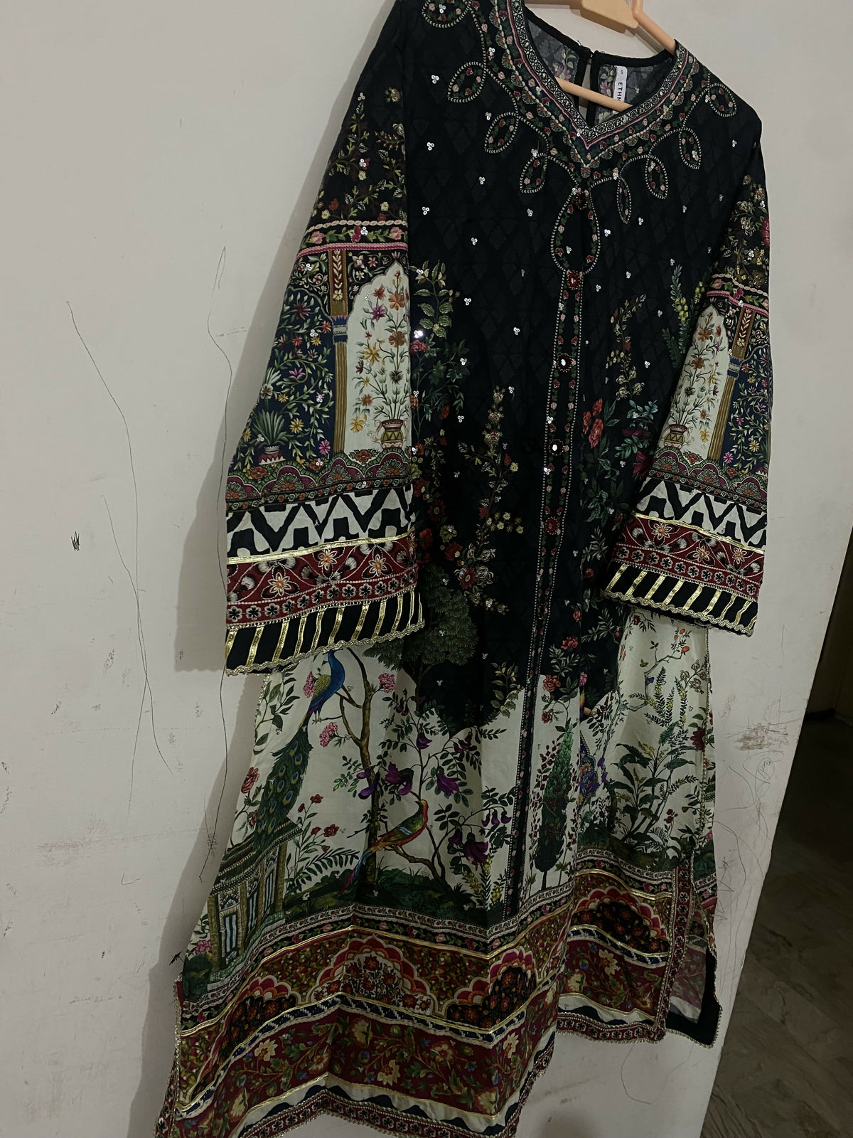 Ethnc | Women Branded Kurta | Black | Small | Worn Once