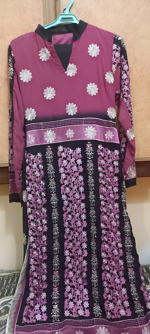 Fully Embroided Suit | Women Locally Made Formals | X Small | Worn Once