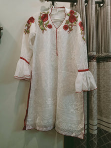 Beautiful White Suit | Women Locally Made Formals | Medium | Preloved