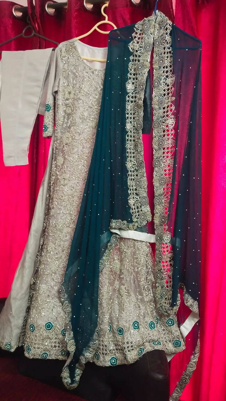 Beautiful Long Bridal Maxi | Women Bridals | Small | Preloved