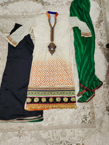 Beauteous Gota Chikenkari Dress | Women Locally Made Formals | Medium | Preloved