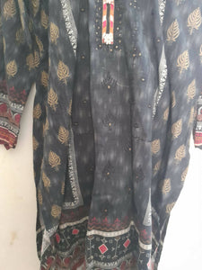 Black Kurta | Women Locally Made Kurta | Large Preloved