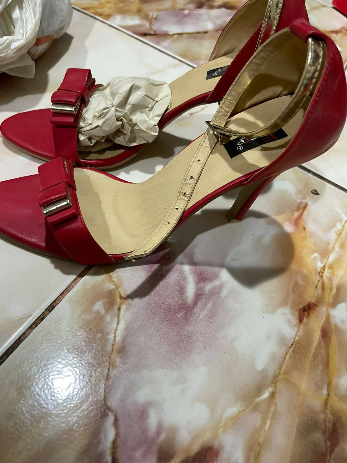 پہلا قدم | ریڈ ہیلس | خواتین کے جوتے | ایک بار پہنا۔
