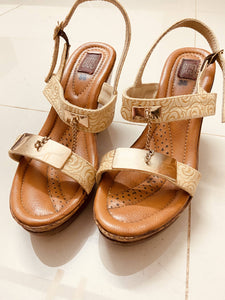 ECS | Women Shoes | Beige Sandal | Preloved