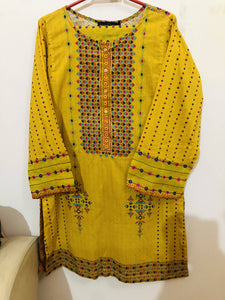Satrangi Bonanza | Yellow Lawn shirt dupatta (Medium) | Women Branded Kurta | Brand New