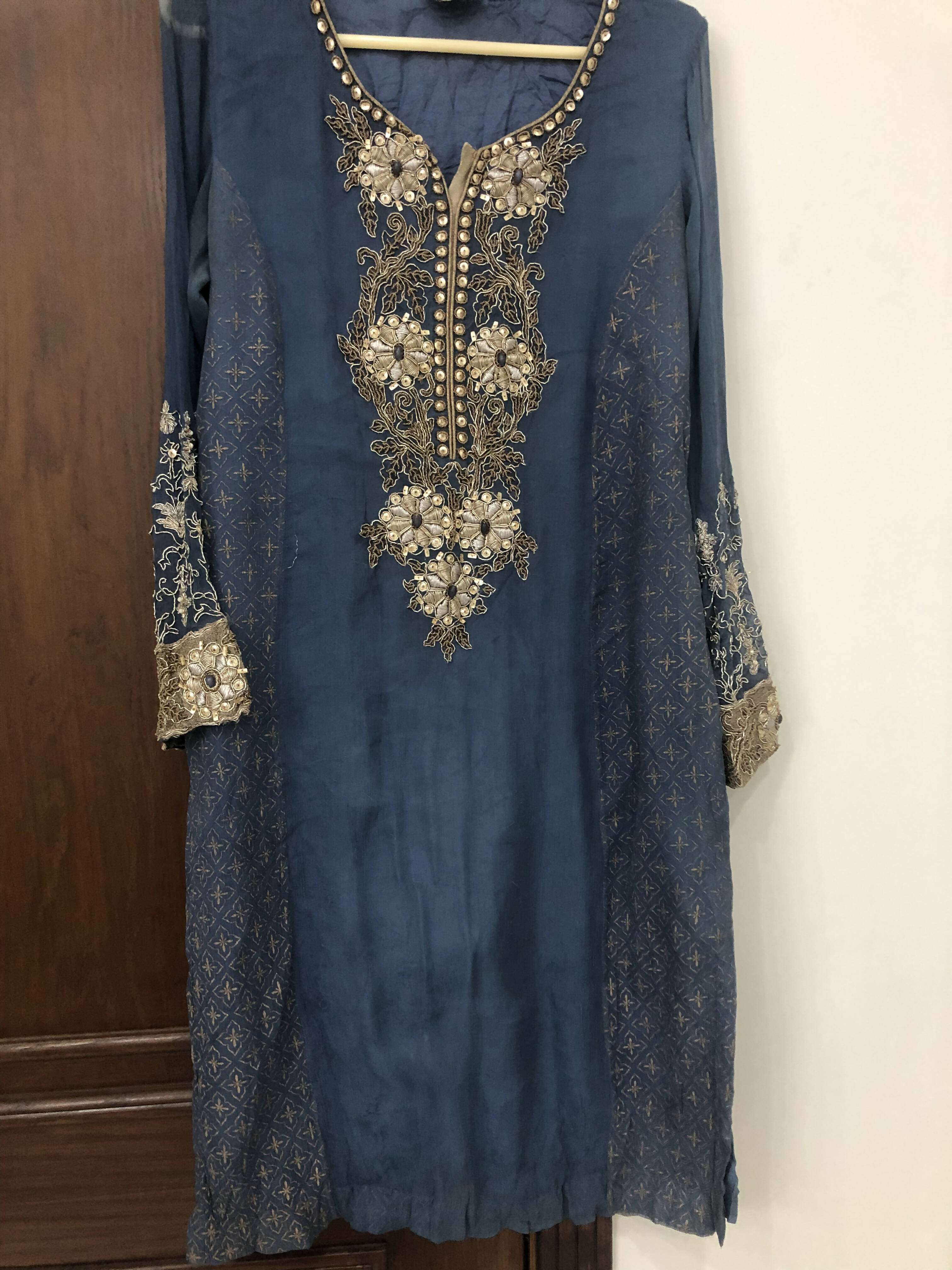 Chinyere | 2 Piece Stitched Formal Suit | Women Branded Formals | Medium | Preloved