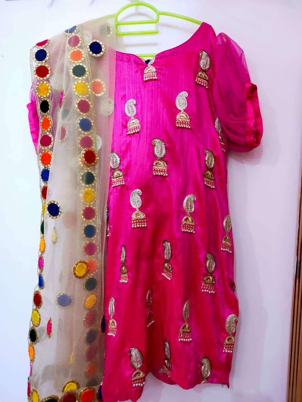 Pink 3Pc suit embroidered Shirt with Net Dupatta & Palazzo Trousers |Medium| Women Formals | Preloved