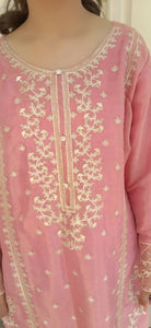 Pink Kurta With Trouser | Women Locally Made Formals | Medium | New