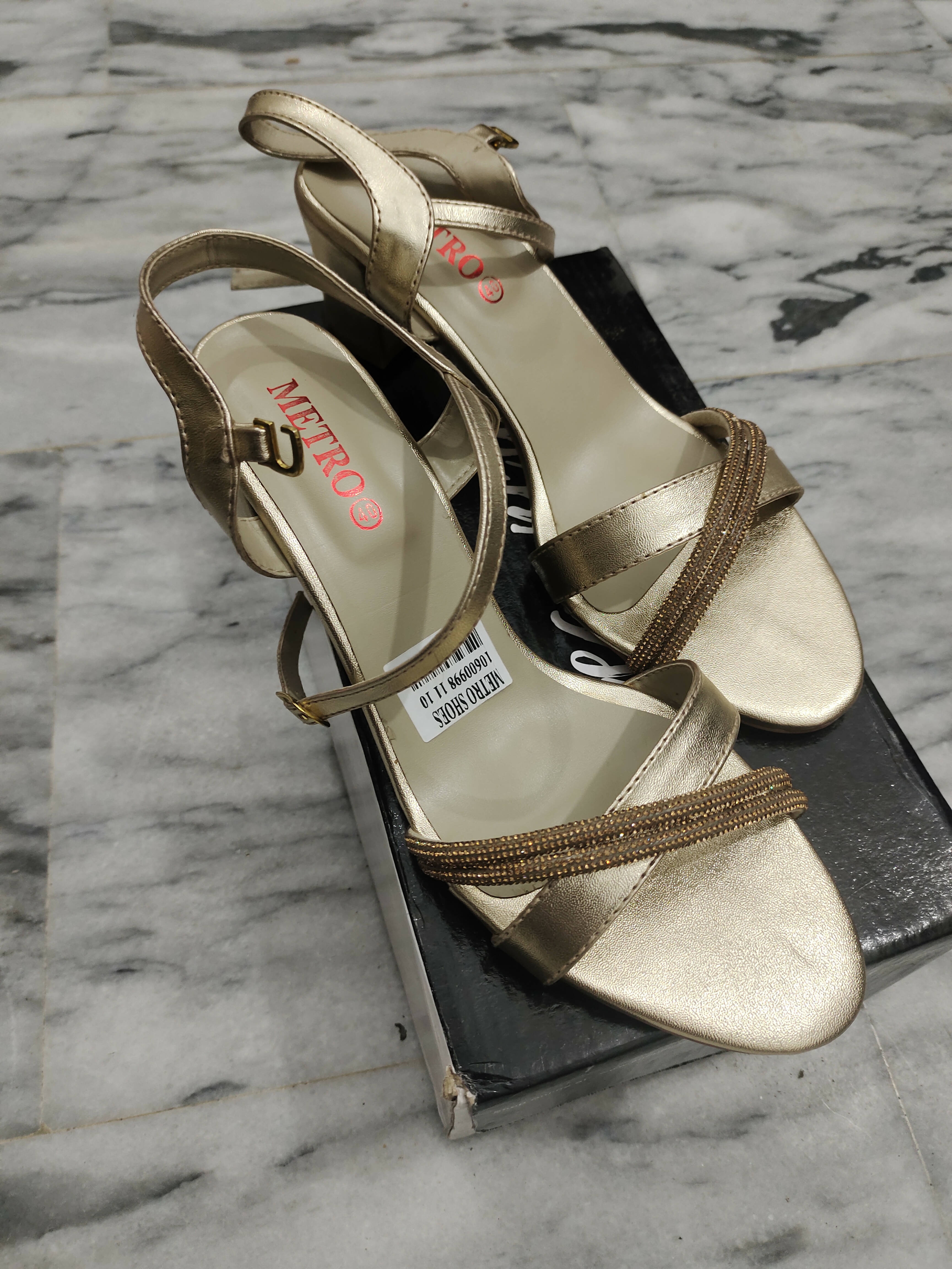 Metro | Golden heel (Size: 40) | Women Shoes | New