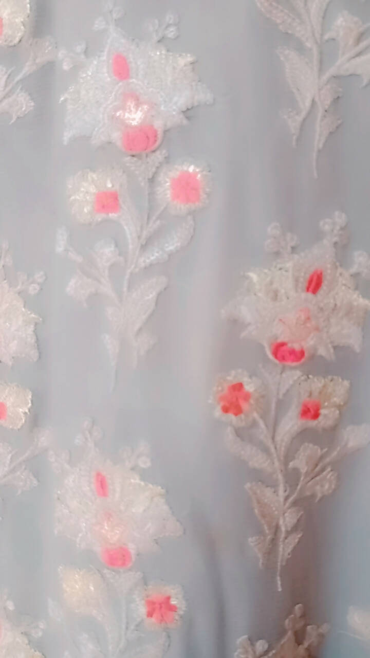 Fancy embroidered suit | Women Locally Made Formals |Medium | Preloved