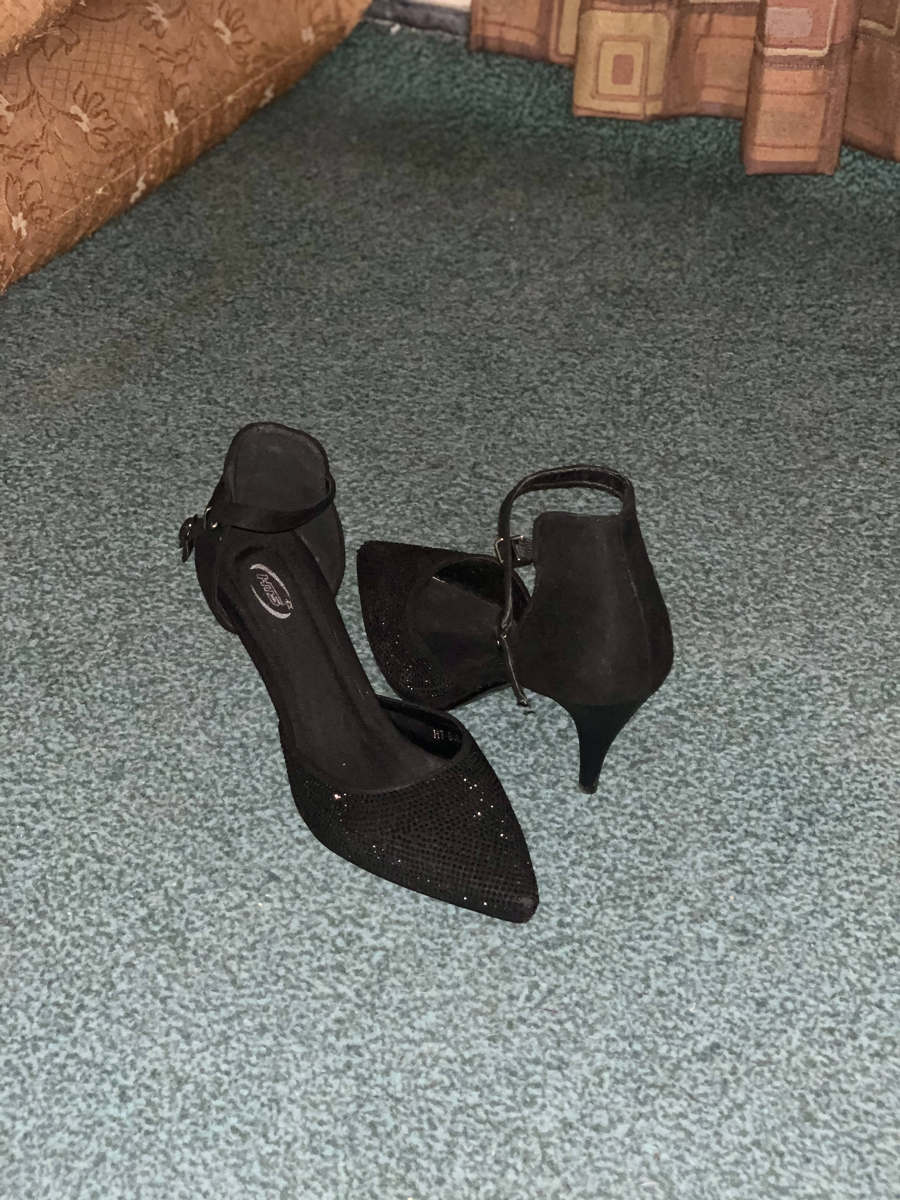 Metro | Black Heels | Women Shoes Heels | Size: 39 | Worn Once