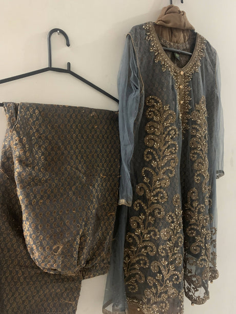 D6420C78-499E-448C-96A7-0E6D67B3F2DD