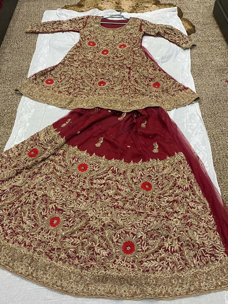 Luxurious Red Lehnga Dupatta Wedding Baraat Suit | Women Bridals | Small | Worn Once