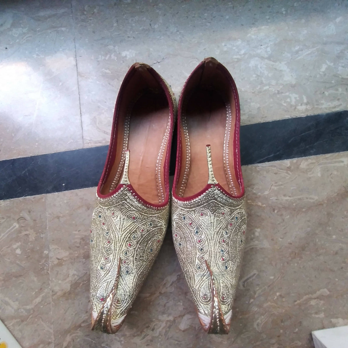 Unisex Golden Khussa | Men Accessories & Footwear | Size: 38 | New