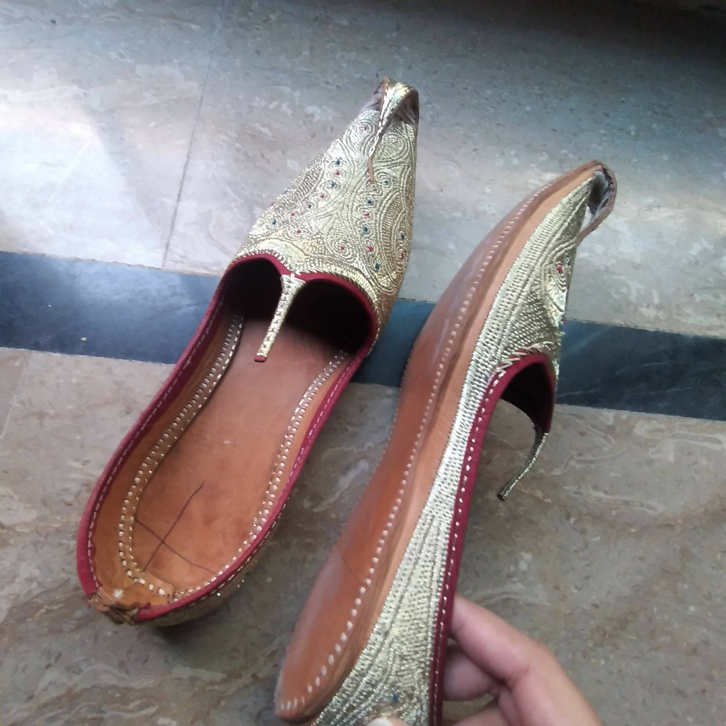 Unisex Golden Khussa (Size: 38 ) | Women Shoes | Men Shoes | New