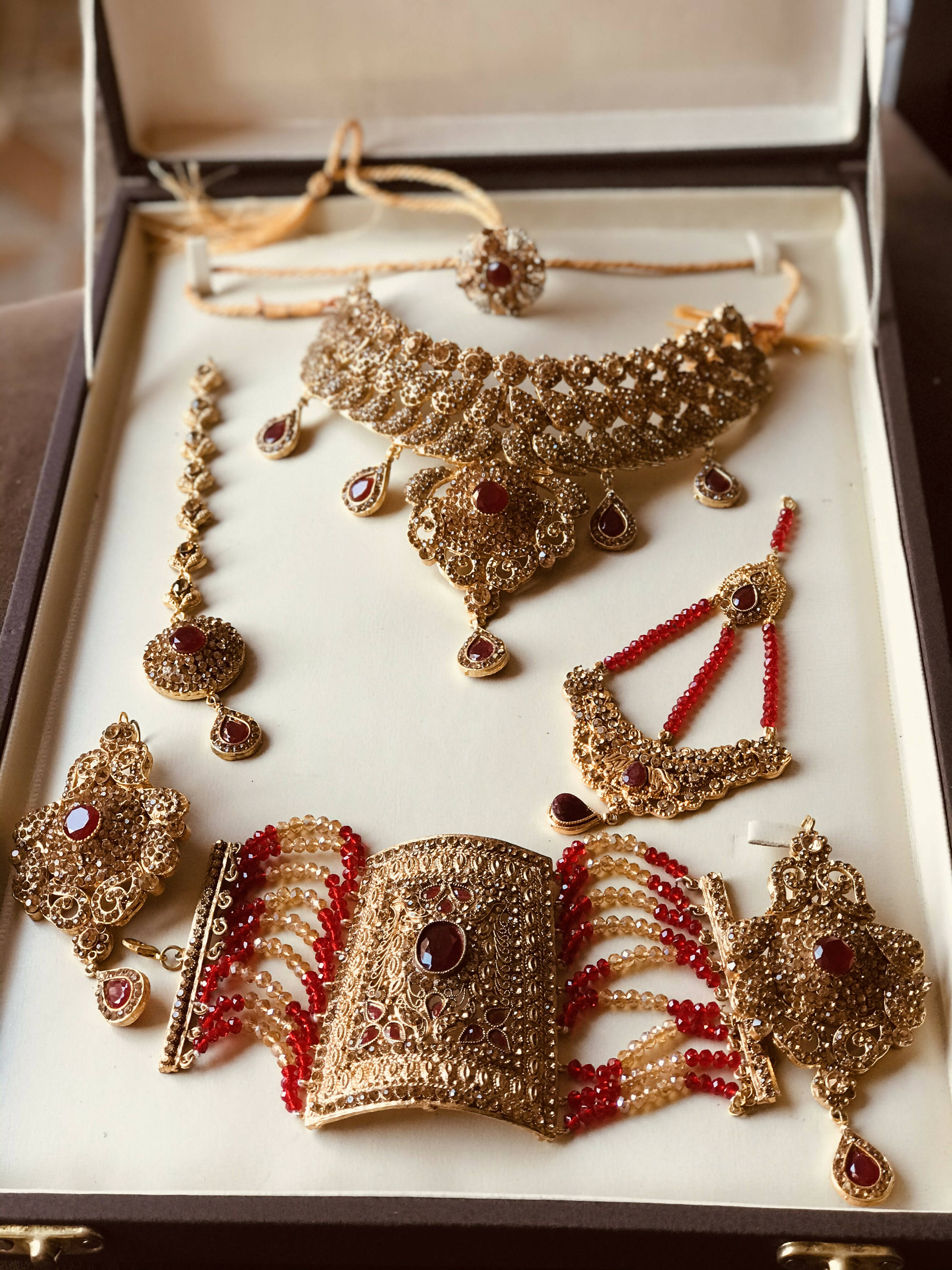 Zeenat jewelry | Reg & Golden Bridal Jewelry Set | Women Wedding Jewelry & Sets | Worn Once