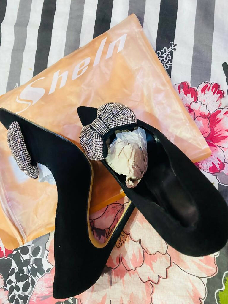 Shein | International Branded Velvet Coated Sandals ( Size : 40 ) | Women Heels | Brand New