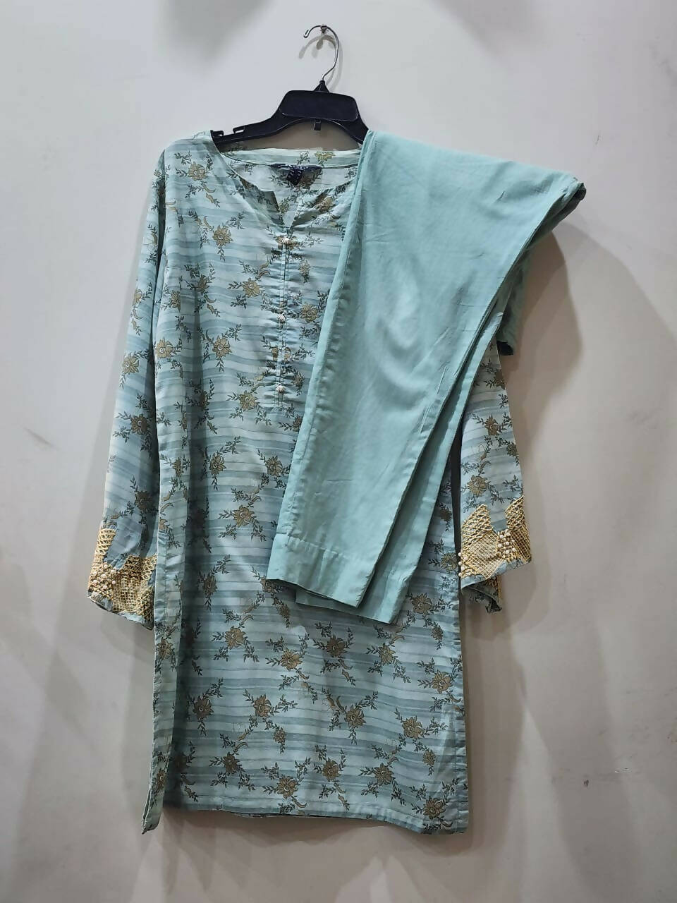 Nishat Linen | Embroidered 2 PC Suit | Women Branded Kurta | Small | Preloved