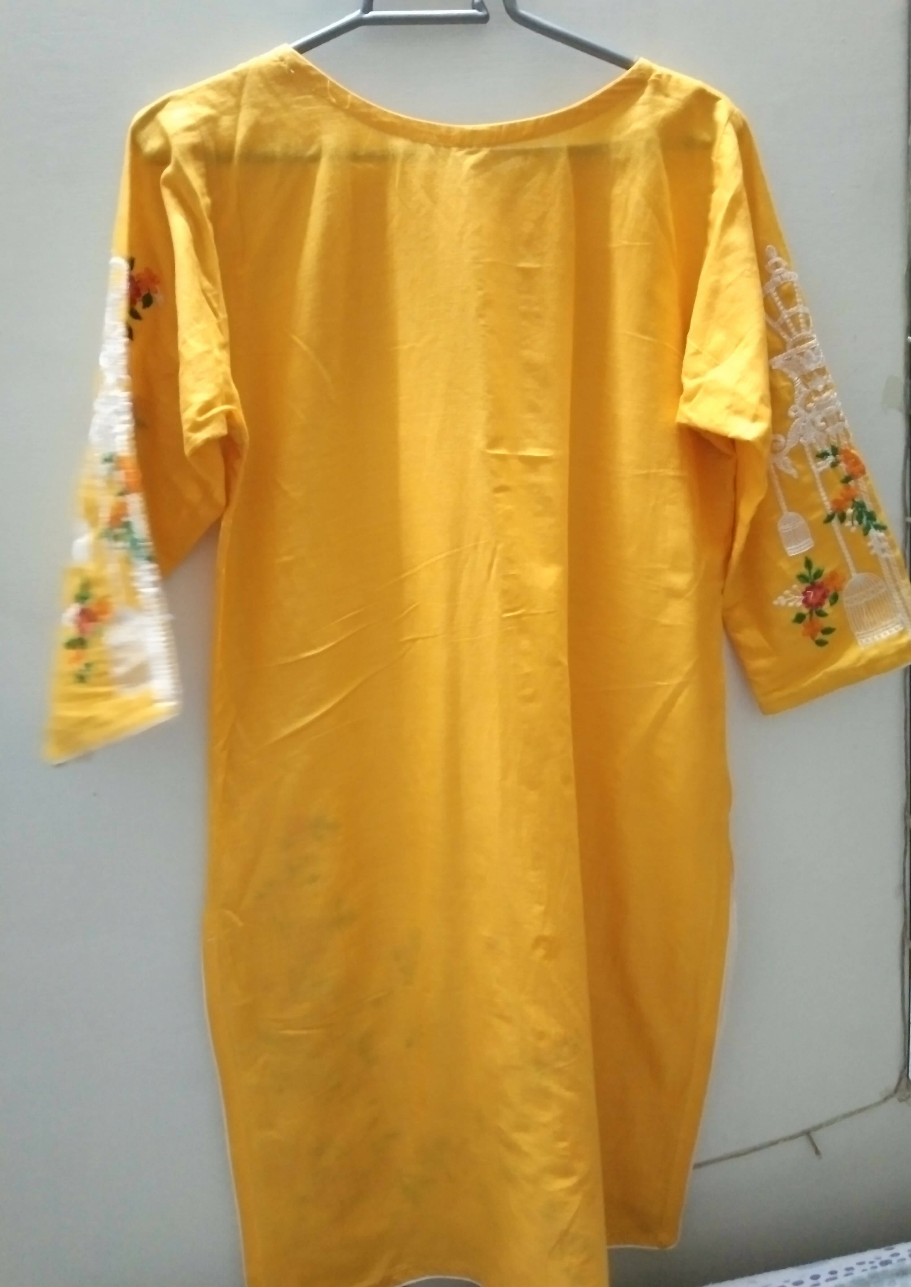 Tehwar Official | Yellow Embroidered Kurta | Women Branded Kurta| Medium | Worn Once