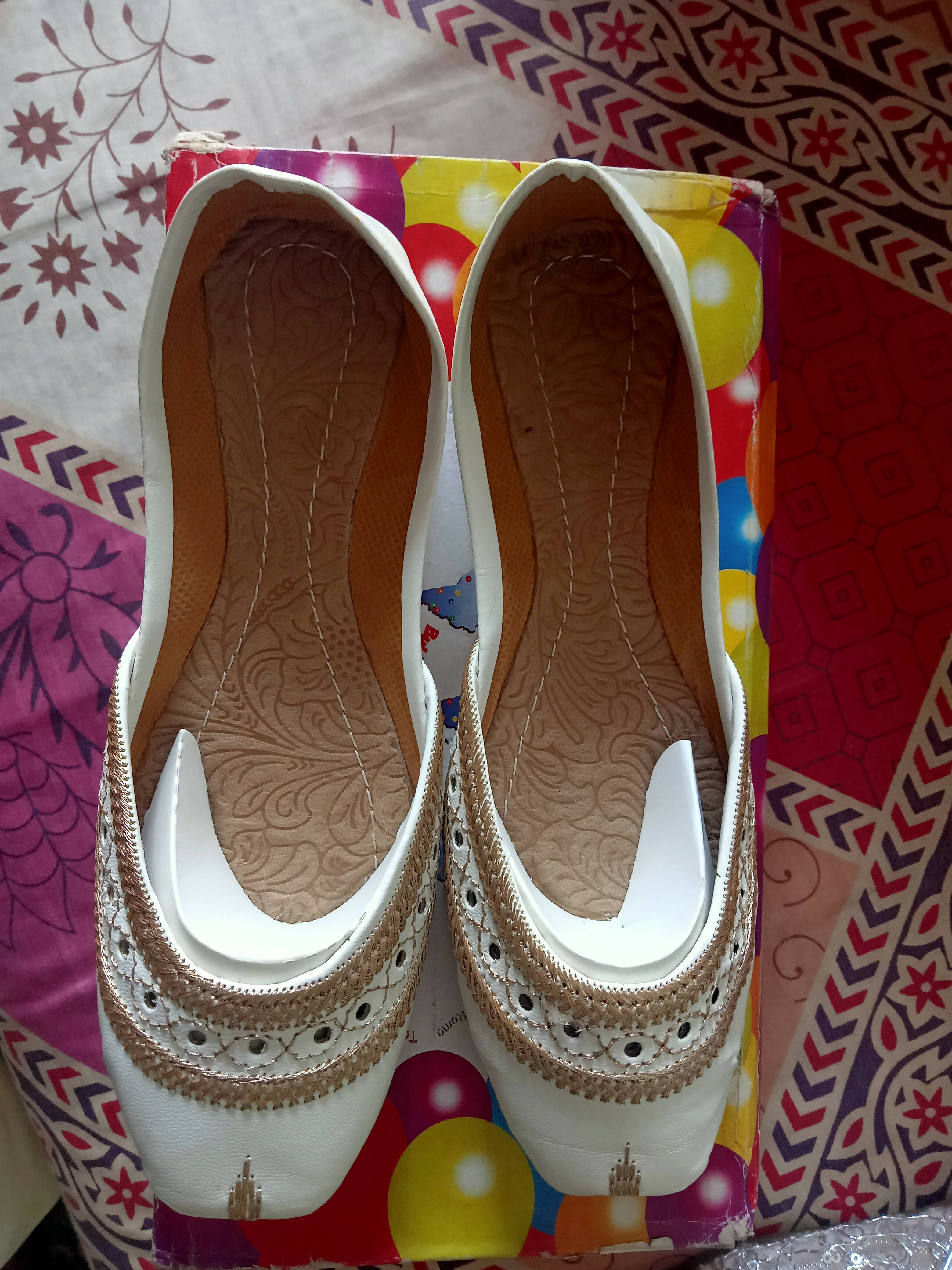 Zari Work Khussa (Size: 4 ) | Girls Shoes | Worn Once