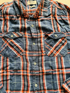 Outfitters | Men T-Shirts & Shirts | Medium | Preloved