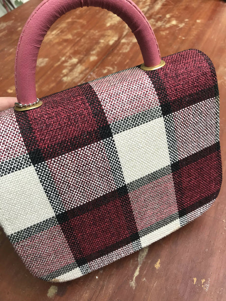 1A1ECDD5-B329-4DC5-92FB-8F94004603E7