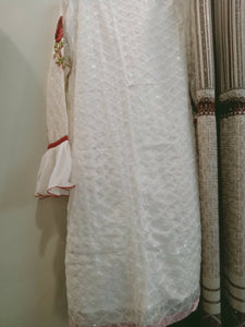 Beautiful White Suit | Women Locally Made Formals | Medium | Preloved