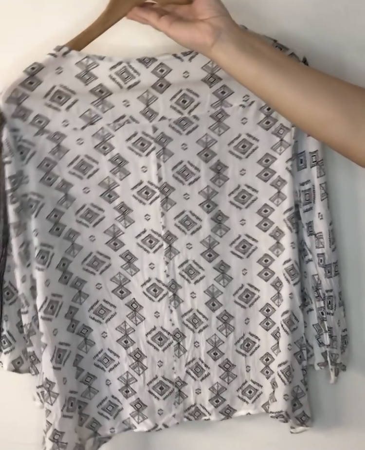 Outfitters | White Black Printed Bohemian Top | Women Tops & Shirts | Small | Preloved