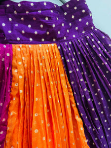 جامنی اورنج لہنگا چولی جامنی دوپٹہ کے ساتھ خواتین رسمی | ایک بار پہنا۔