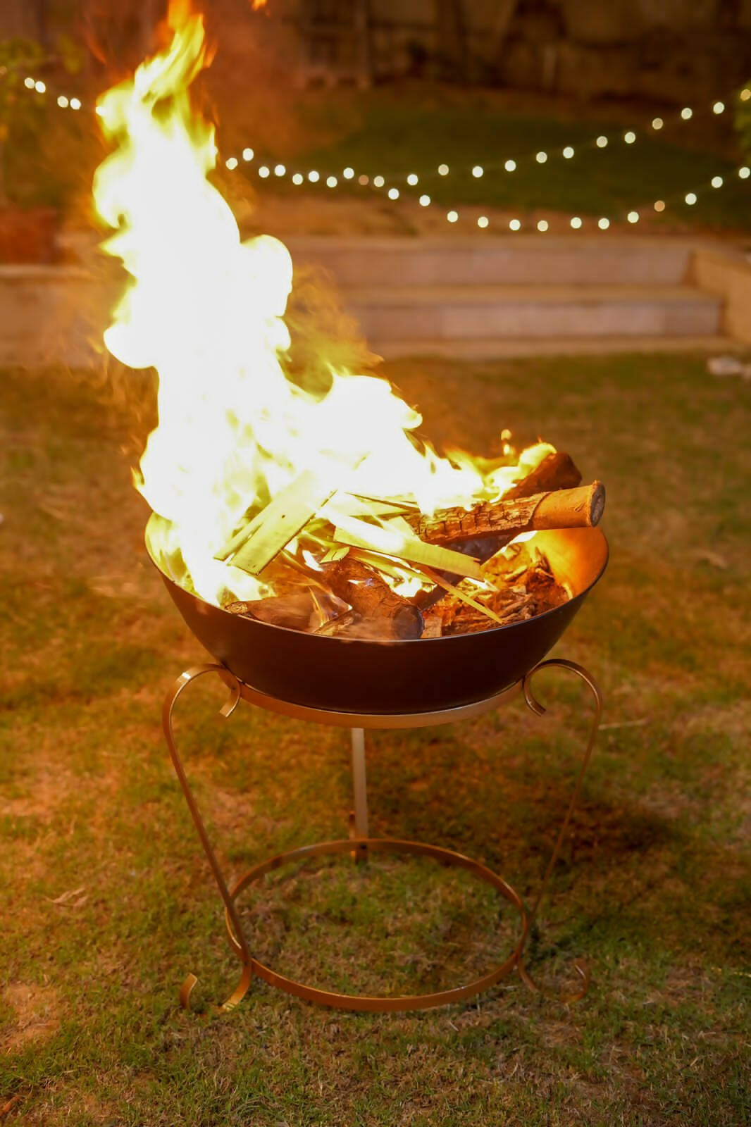 PORTABLE FIREPIT WITH GOLDEN STAND | FOR YOUR HOME | BRAND NEW