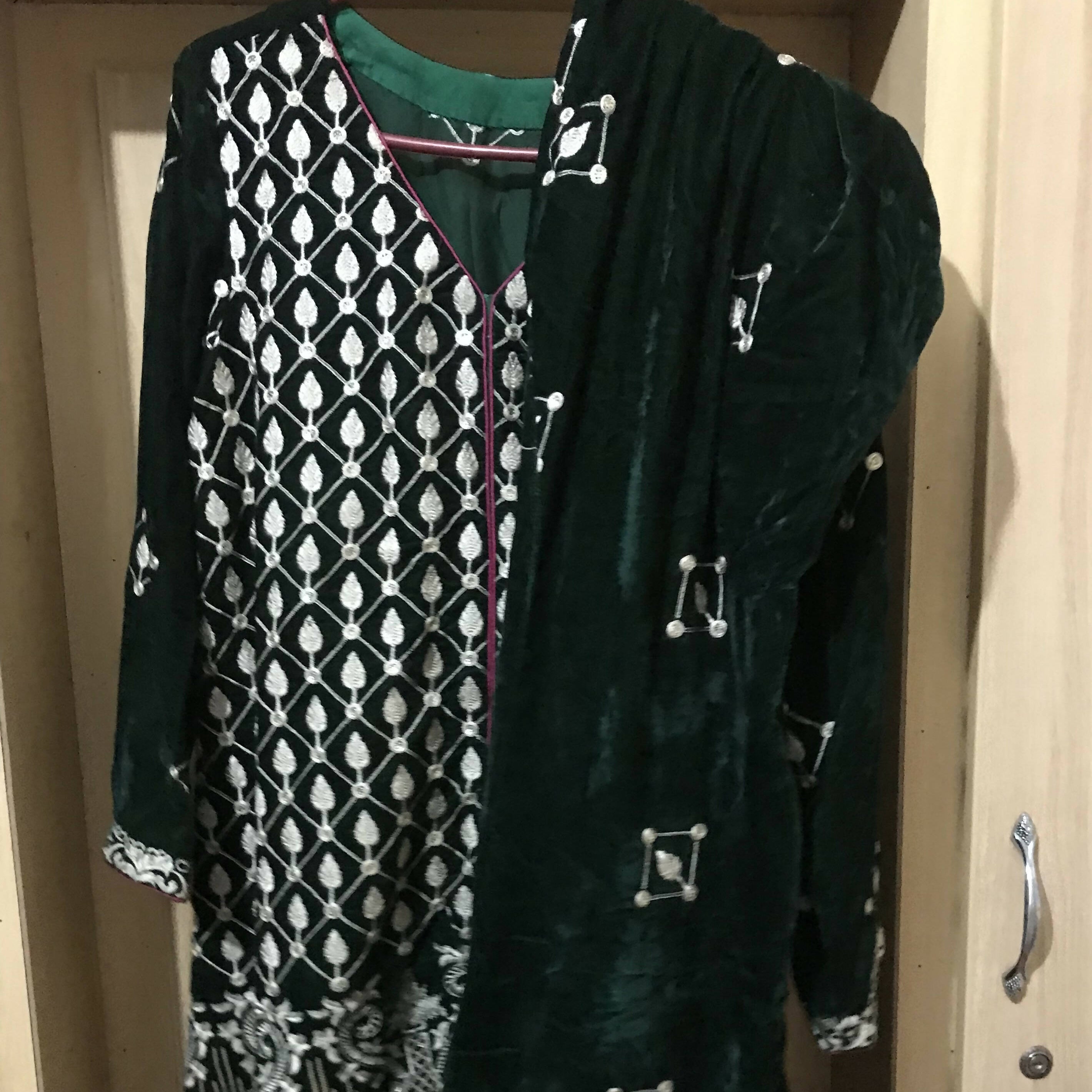 Embroidered Velvet Suit | Women Locally Made Formals | Medium | Preloved