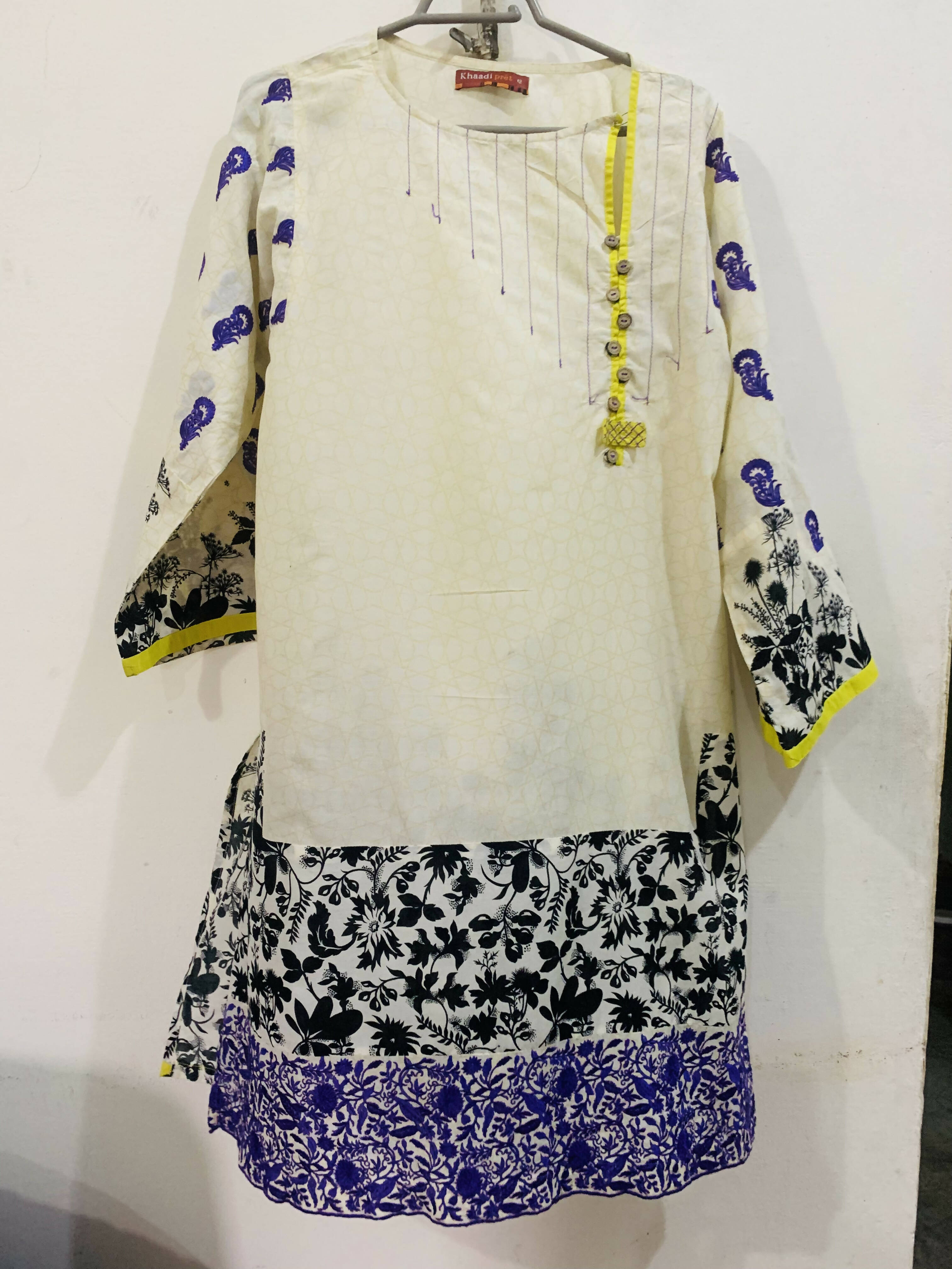 Khaadi | Plain Printed Off-White Shirt ( SIze: M ) | Women Branded Kurta | New