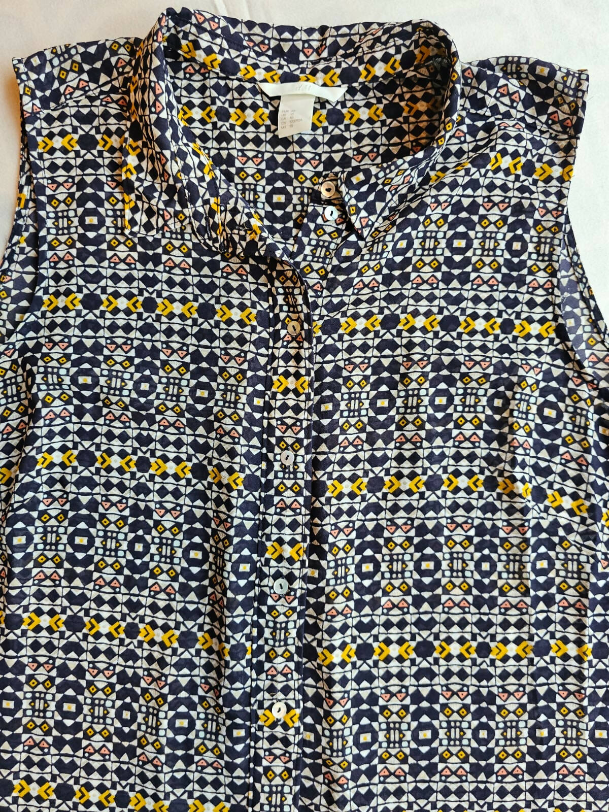 H & M | Sleeveless Button-up Printed Top (Size: M ) | Women kurta | Worn Once