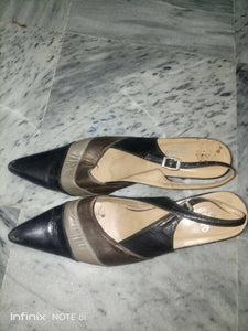 Black Sandals (Size: 9) | Women Shoes | Preloved