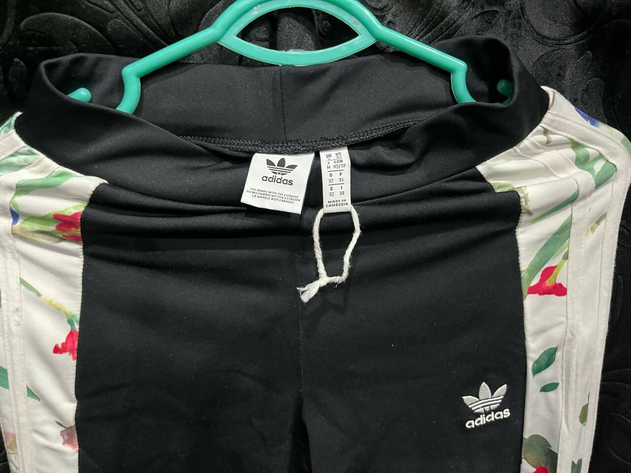 Addidas | Tracksuit | Women Bottoms & Pants | Medium | Worn Once