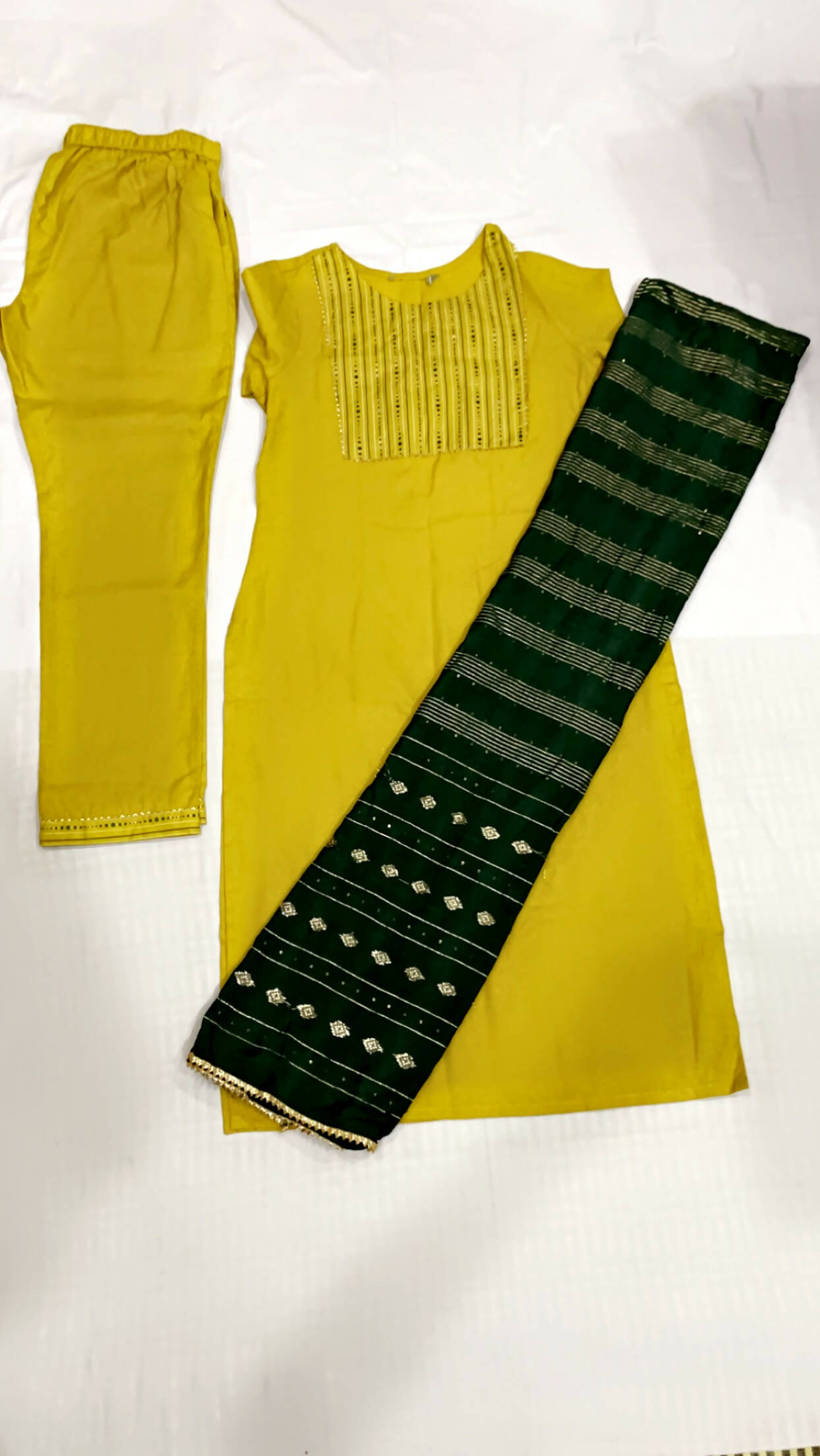 Yellow 3 Pc Suit | Women Locally Made Kurta | Medium | Preloved