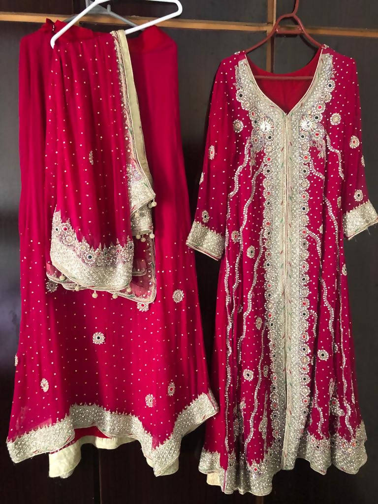 Red 3Pcs lehnga Formal maxi and dupatta | Women Froks & Maxis | Medium |Worn Once