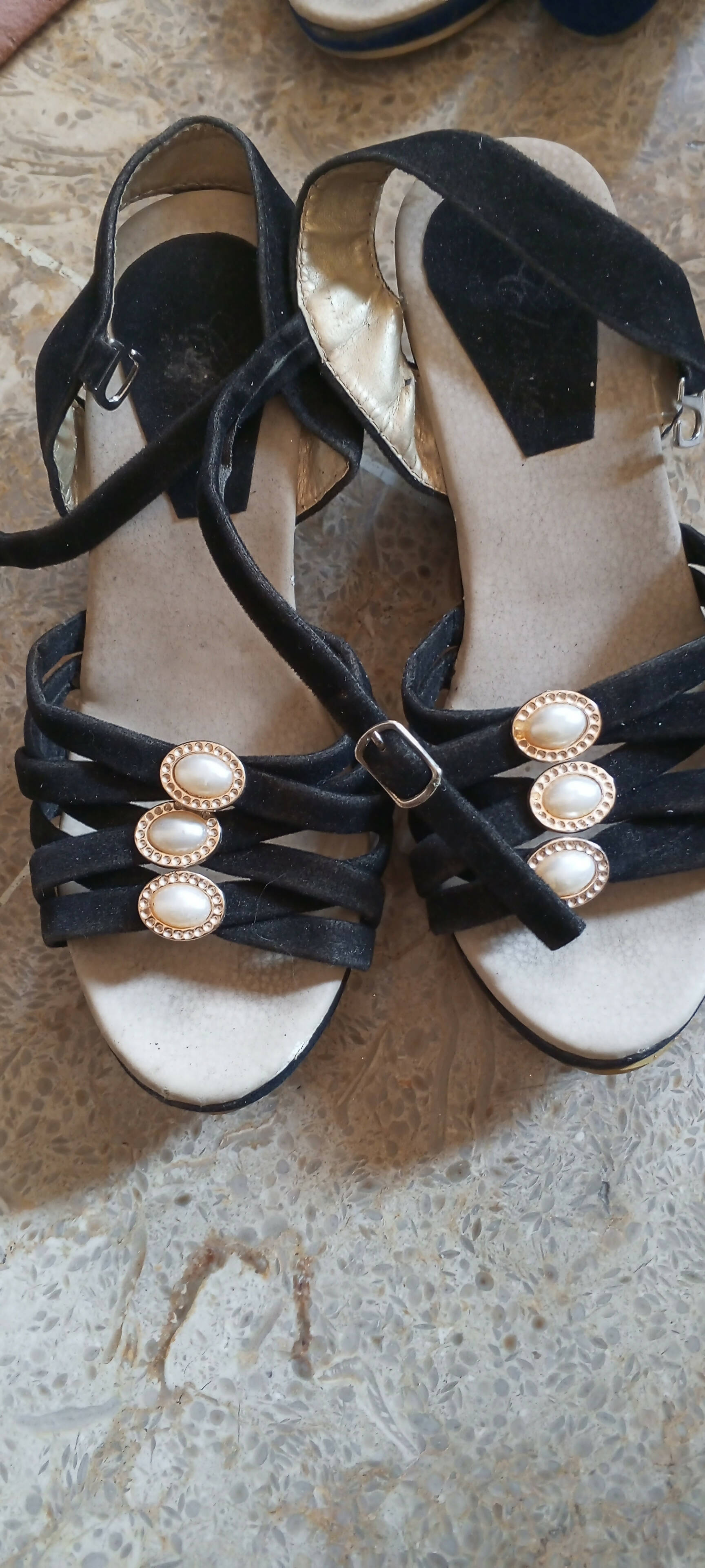 Black Heels Sandals | Women Shoes | Sizes: 38| Preloved