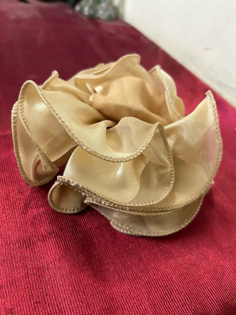 Fancy Flower Hair Clip | Women Accessories | Worn Once