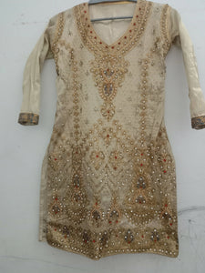 fancy embroidery 4 pice dress (Size: M ) | Women Formals | Worn Once