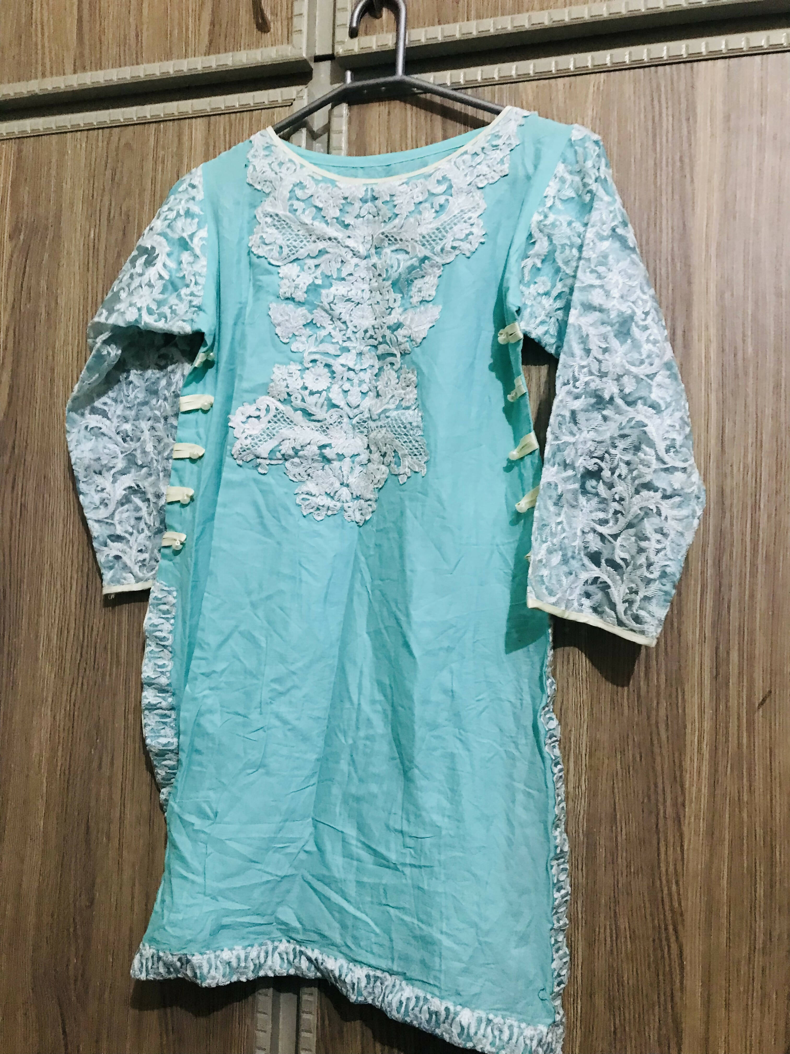 Lawn Embroided Kurta | Women Locally Made Kurta | Medium | Worn Once