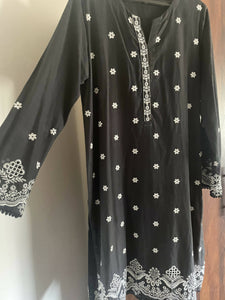 Image | Black embroidered Kurta | Women Branded Kurta | Small | Preloved