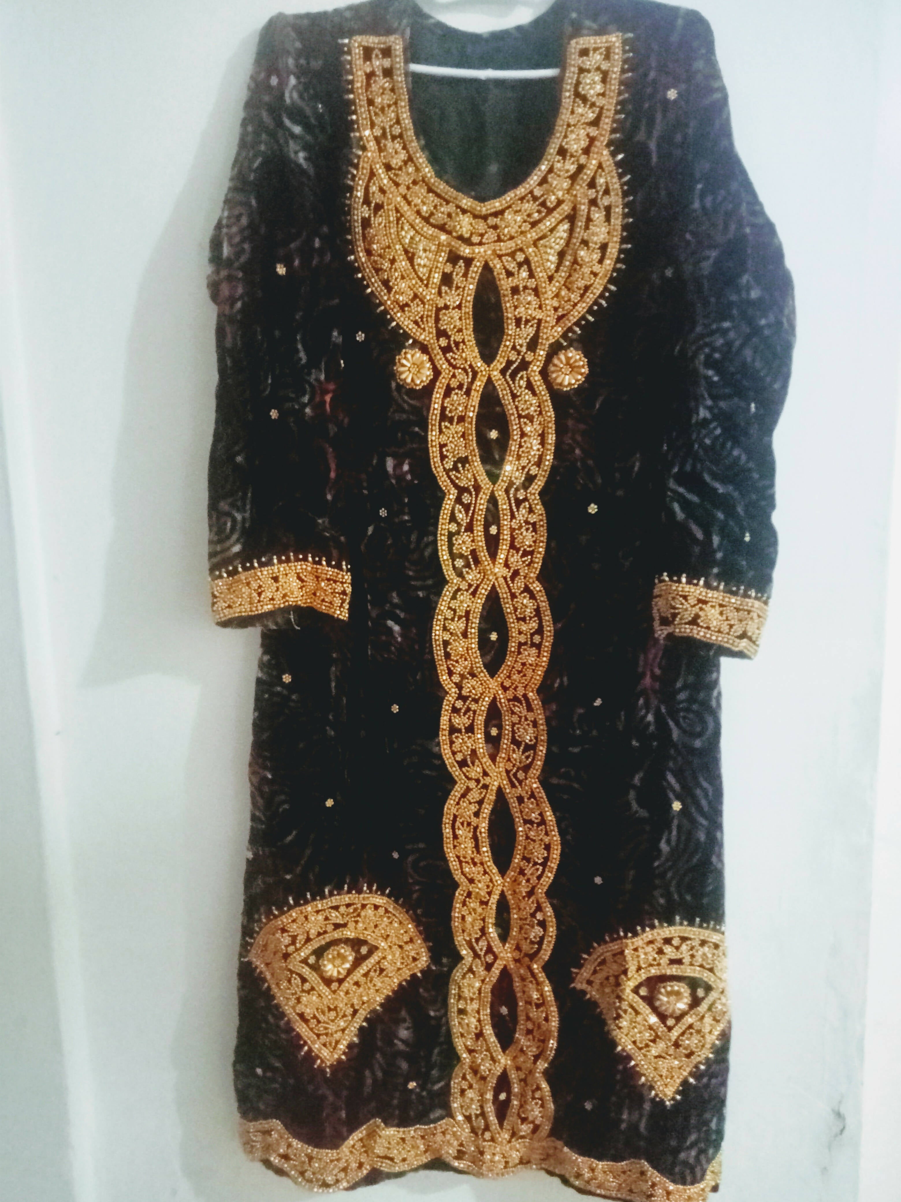 Velvet Kurta | Women Locally Made Formals | Medium | Preloved