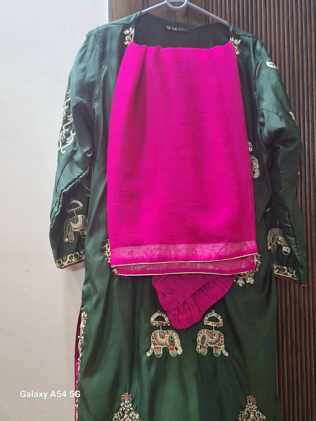 Stylish Traditional Silk Suit | Women Locally Made Formals | Large | Preloved
