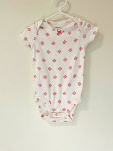 Carter’s | White Onesie 3 months | Kids Bodysuits & Onesie | Preloved