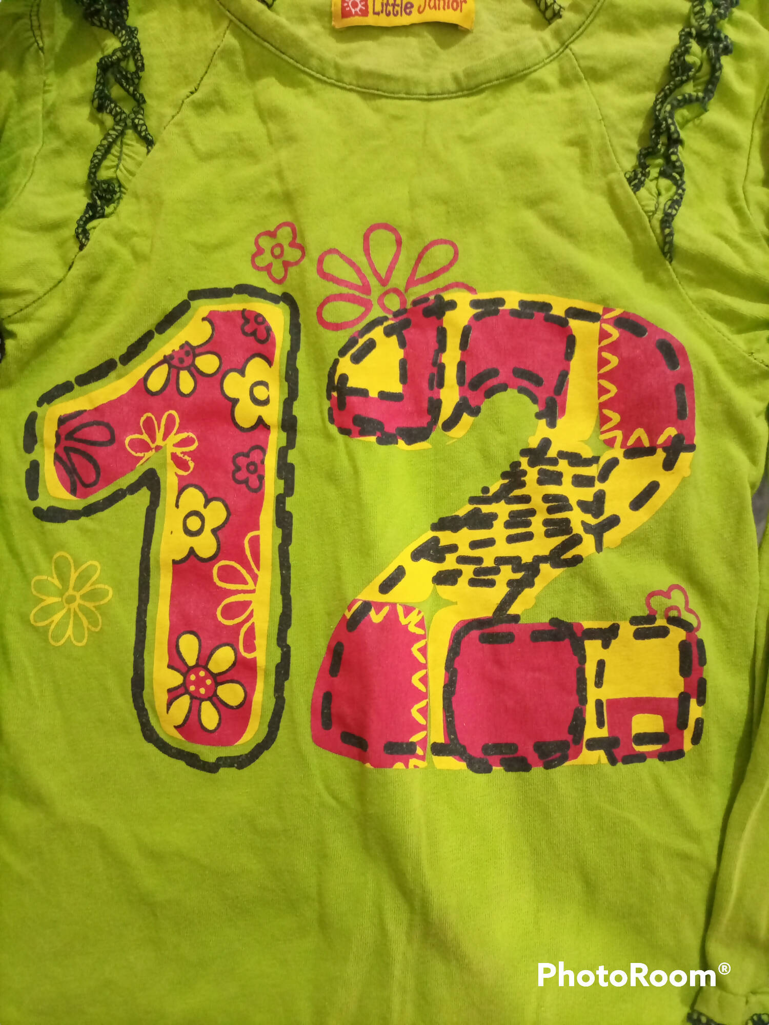 Little Junior | Green T Shirt ( Size: 5 to 8 Year Old ) | Girls Tops & Shirts | Preloved