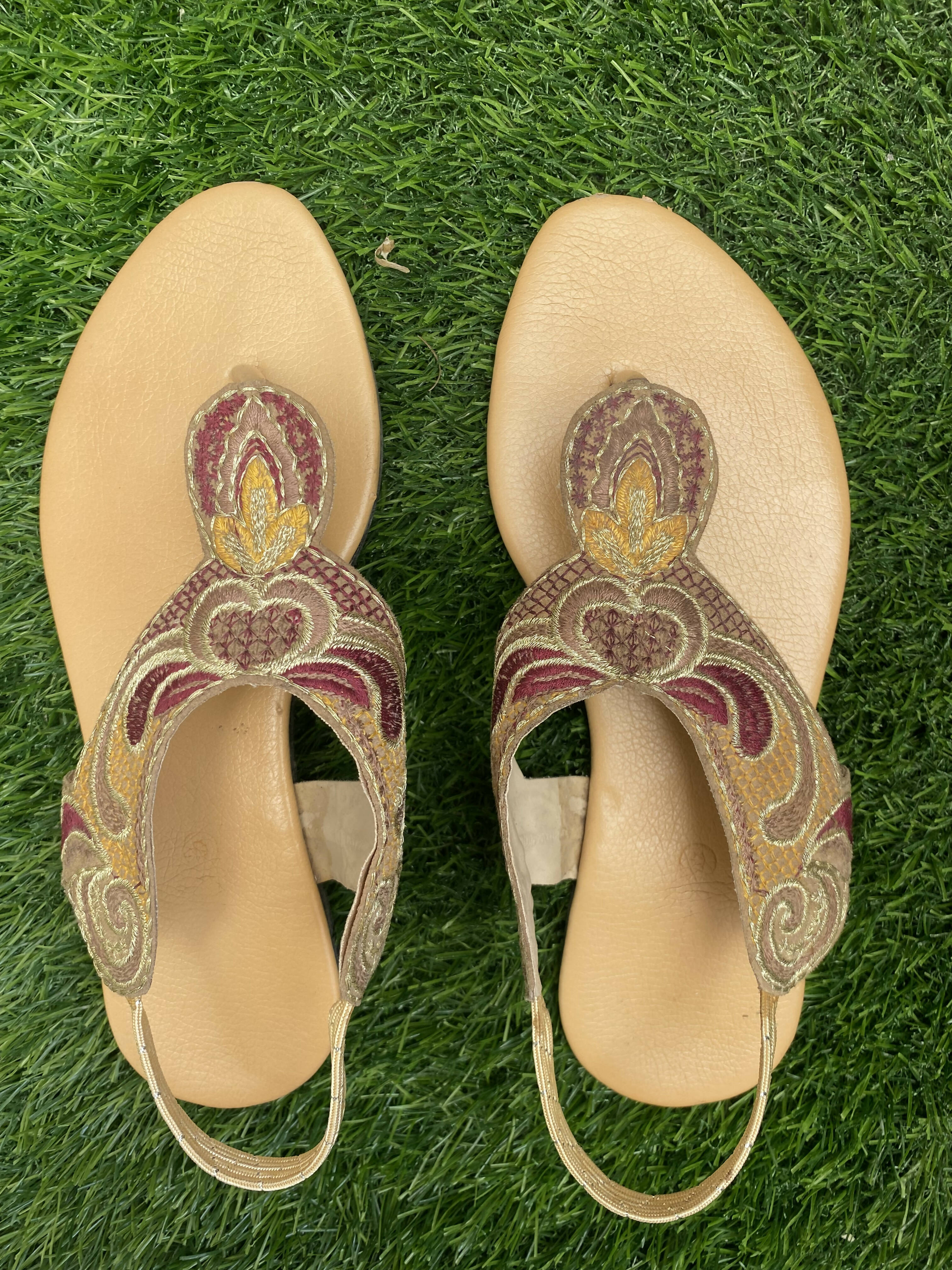 Metro | Women Shoes | Casual sandals | Size 6 | Preloved