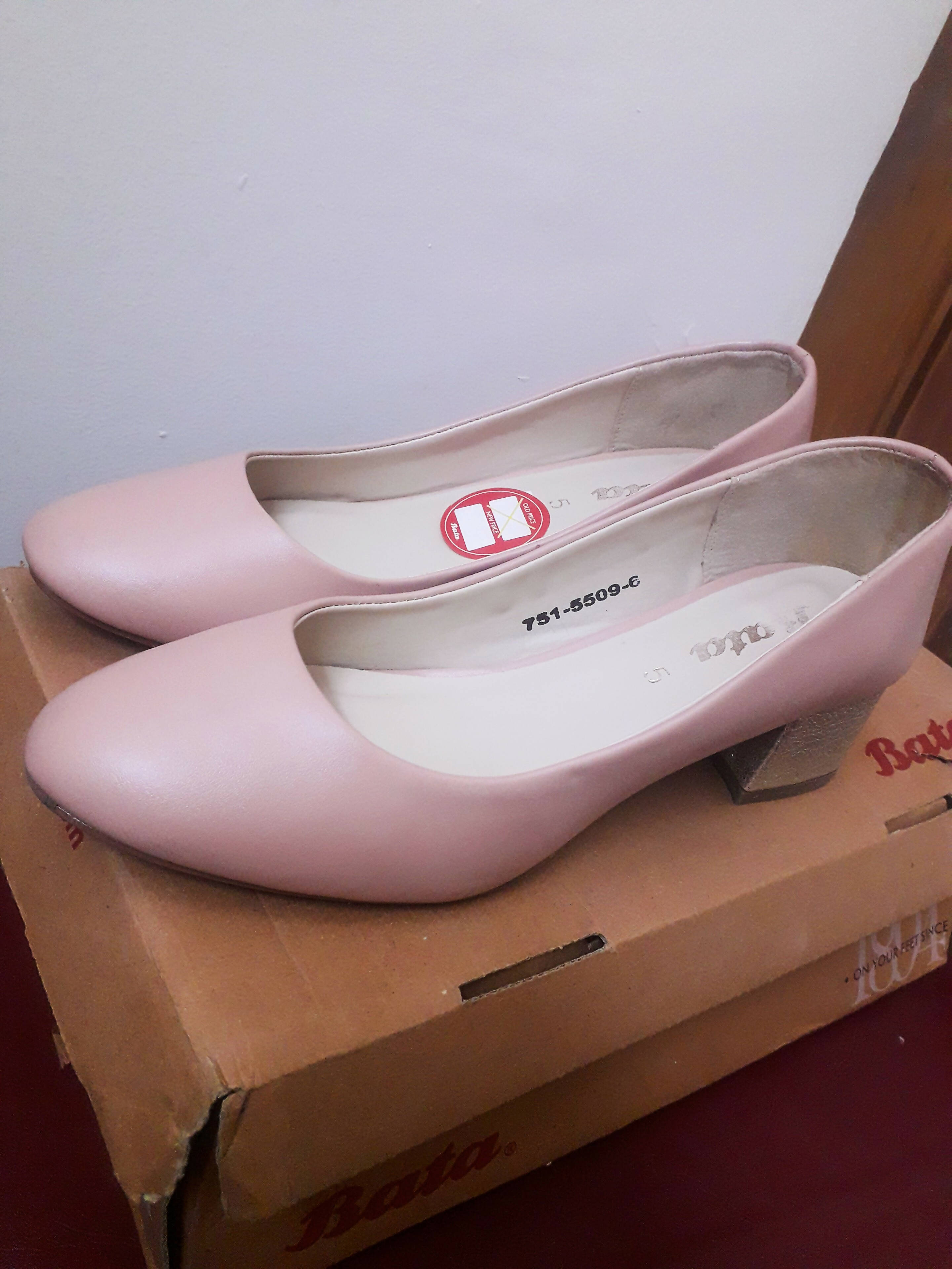 Bata Women Shoes Size 38.5 New Bechlo.pk